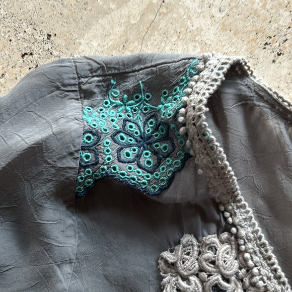 Johnny Was S tunic - Picture 3 of 9